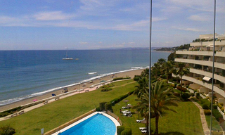 Grand penthouse double à vendre, en première ligne de plage, entre Marbella et Estepona 1