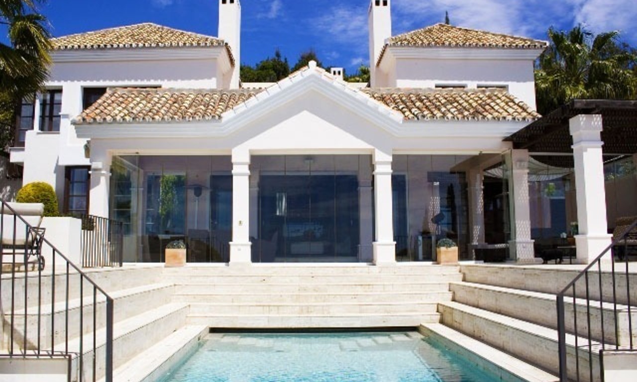 Villa de luxe à vendre dans un complexe exclusif de golf dans la zone de Marbella - Benahavis 1
