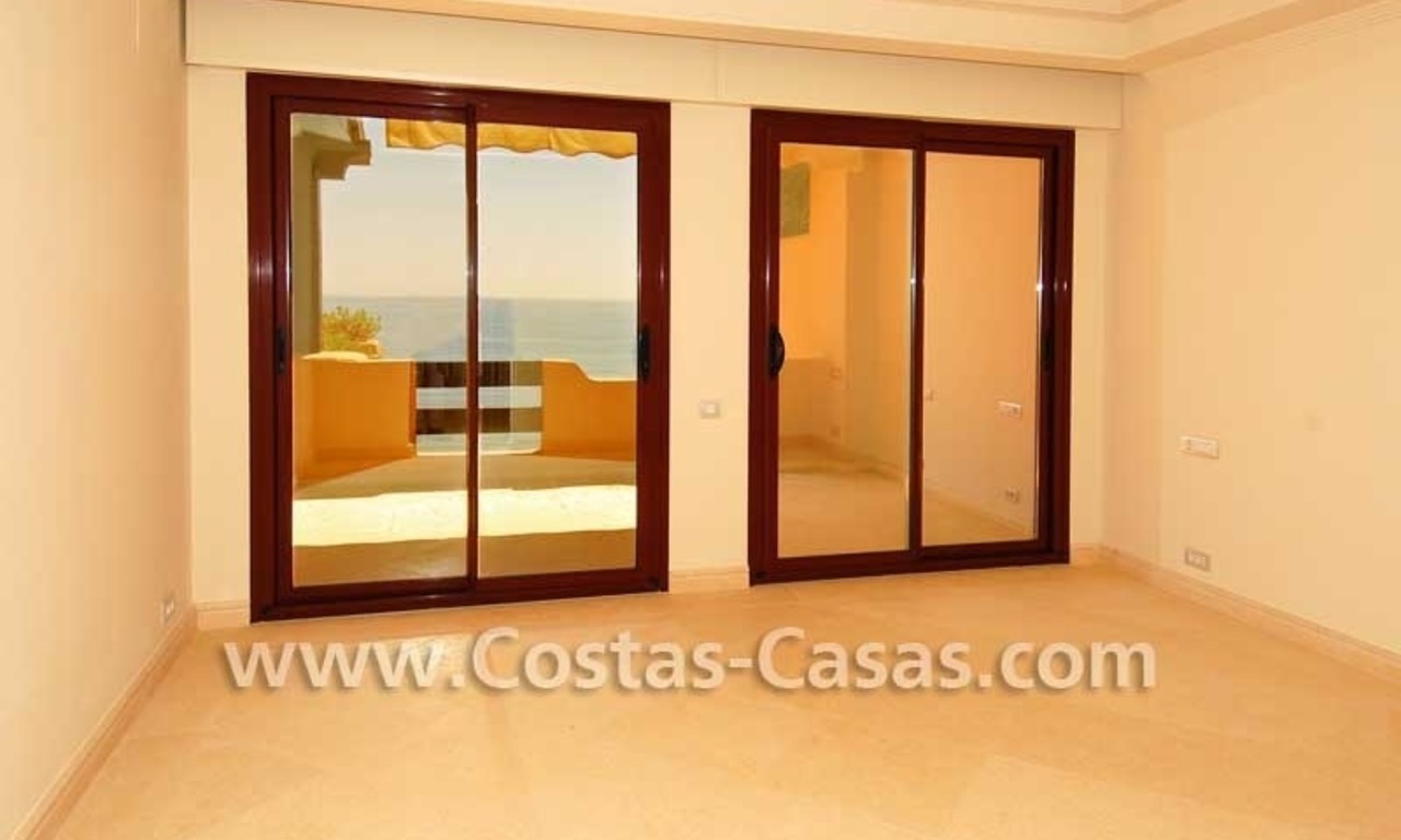  Appartement de plage luxueux à vendre dans un complexe sur la nouvelle Mille d' Or dans la zone entre Marbella et Estepona centre 11