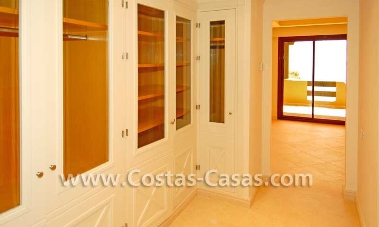  Appartement de plage luxueux à vendre dans un complexe sur la nouvelle Mille d' Or dans la zone entre Marbella et Estepona centre 13