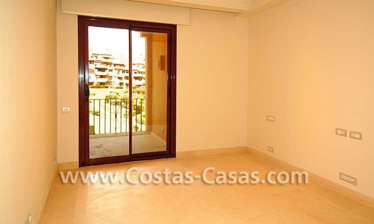  Appartement de plage luxueux à vendre dans un complexe sur la nouvelle Mille d' Or dans la zone entre Marbella et Estepona centre 15