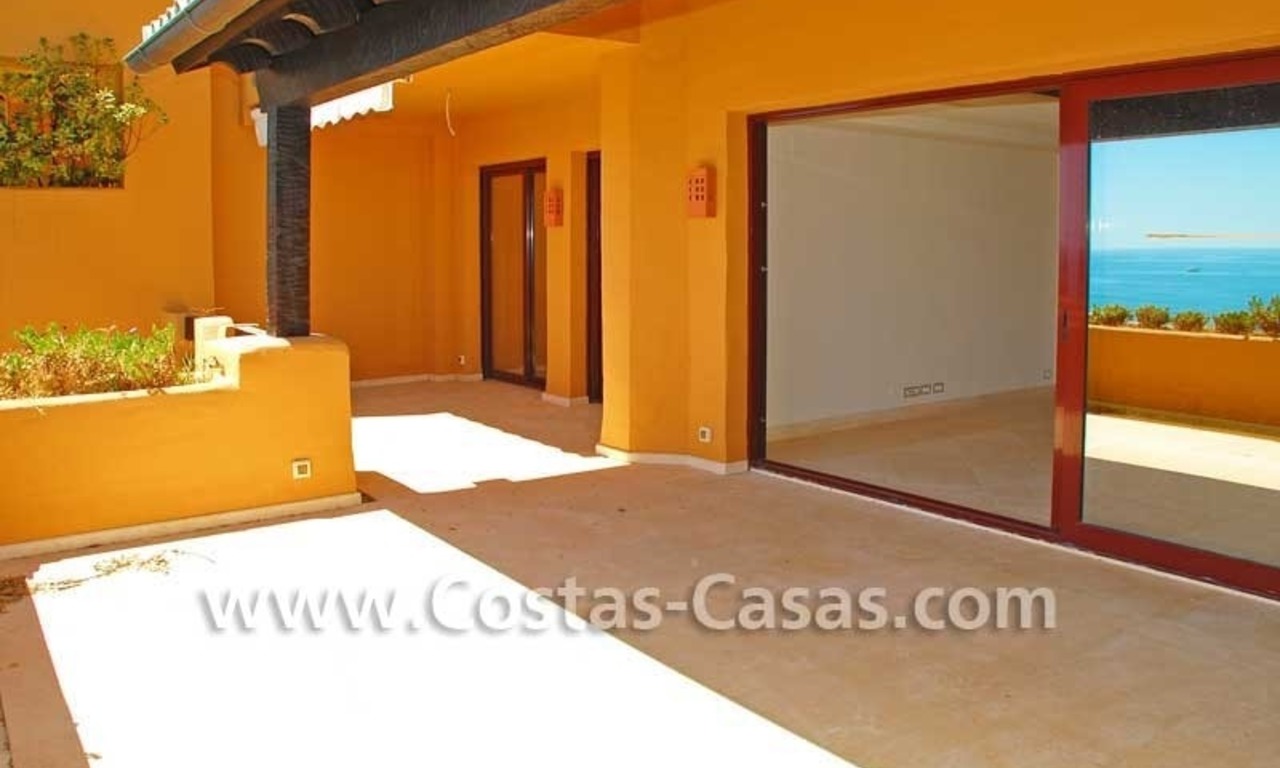  Appartement de plage luxueux à vendre dans un complexe sur la nouvelle Mille d' Or dans la zone entre Marbella et Estepona centre 5