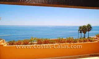  Appartement de plage luxueux à vendre dans un complexe sur la nouvelle Mille d' Or dans la zone entre Marbella et Estepona centre 3