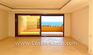  Appartement de plage luxueux à vendre dans un complexe sur la nouvelle Mille d' Or dans la zone entre Marbella et Estepona centre 6