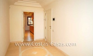  Appartement de plage luxueux à vendre dans un complexe sur la nouvelle Mille d' Or dans la zone entre Marbella et Estepona centre 7