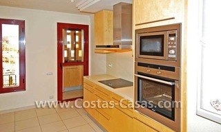  Appartement luxueux en première ligne de plage à vendre dans un complexe sur la nouvelle Mille d' Or dans la zone entre Marbella et Estepona 8