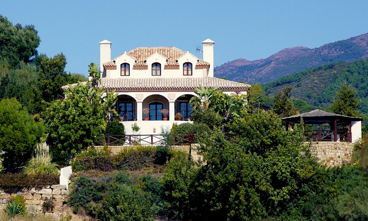 Villa de luxe à vendre dans un complexe de golf dans la zone de Marbella - Benahavis 1