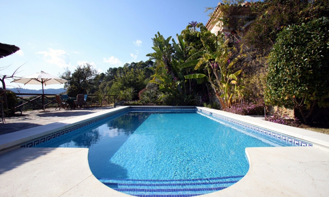 Villa de luxe à vendre dans un complexe de golf dans la zone de Marbella - Benahavis 3