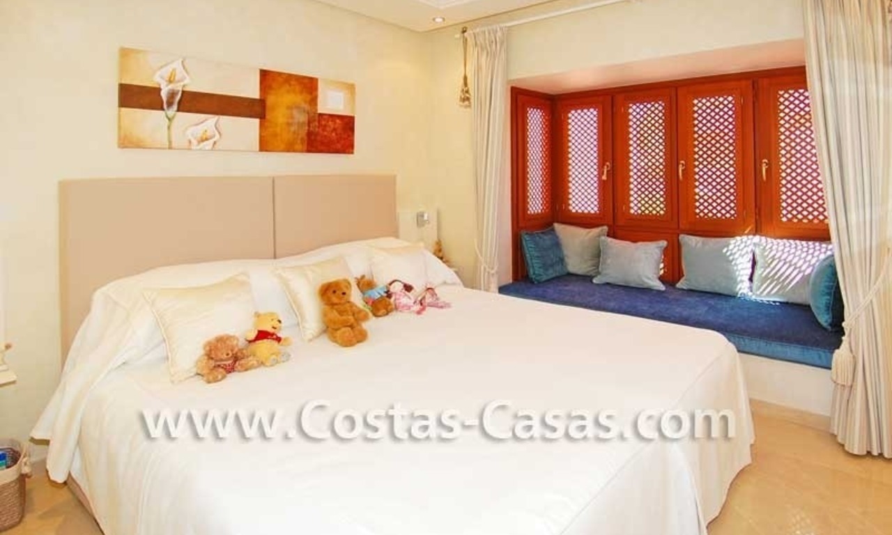 Appartement de luxe en première ligne de plage dans un complexe sur la nouvelle Mille d' Or, Marbella - Estepona 12