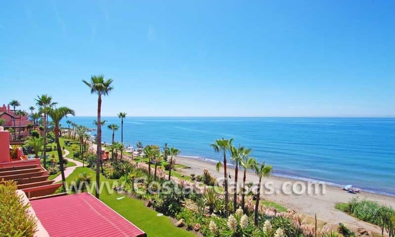 Appartement de luxe en première ligne de plage dans un complexe sur la nouvelle Mille d' Or, Marbella - Estepona 5