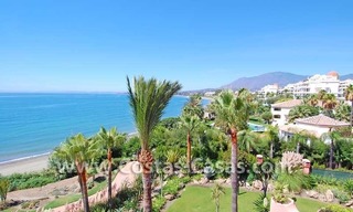 Appartement de luxe en première ligne de plage dans un complexe sur la nouvelle Mille d' Or, Marbella - Estepona 7