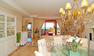 Appartement de luxe en première ligne de plage dans un complexe sur la nouvelle Mille d' Or, Marbella - Estepona 8