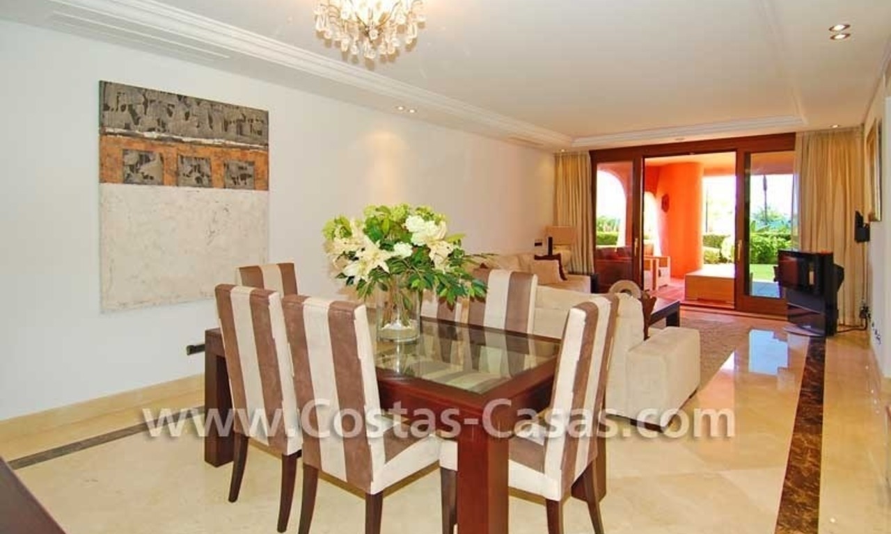 Rez de chaussee de luxe à vendre, première ligne de plage, nouvelle Mille d' O, Puerto Banús - Estepona 5