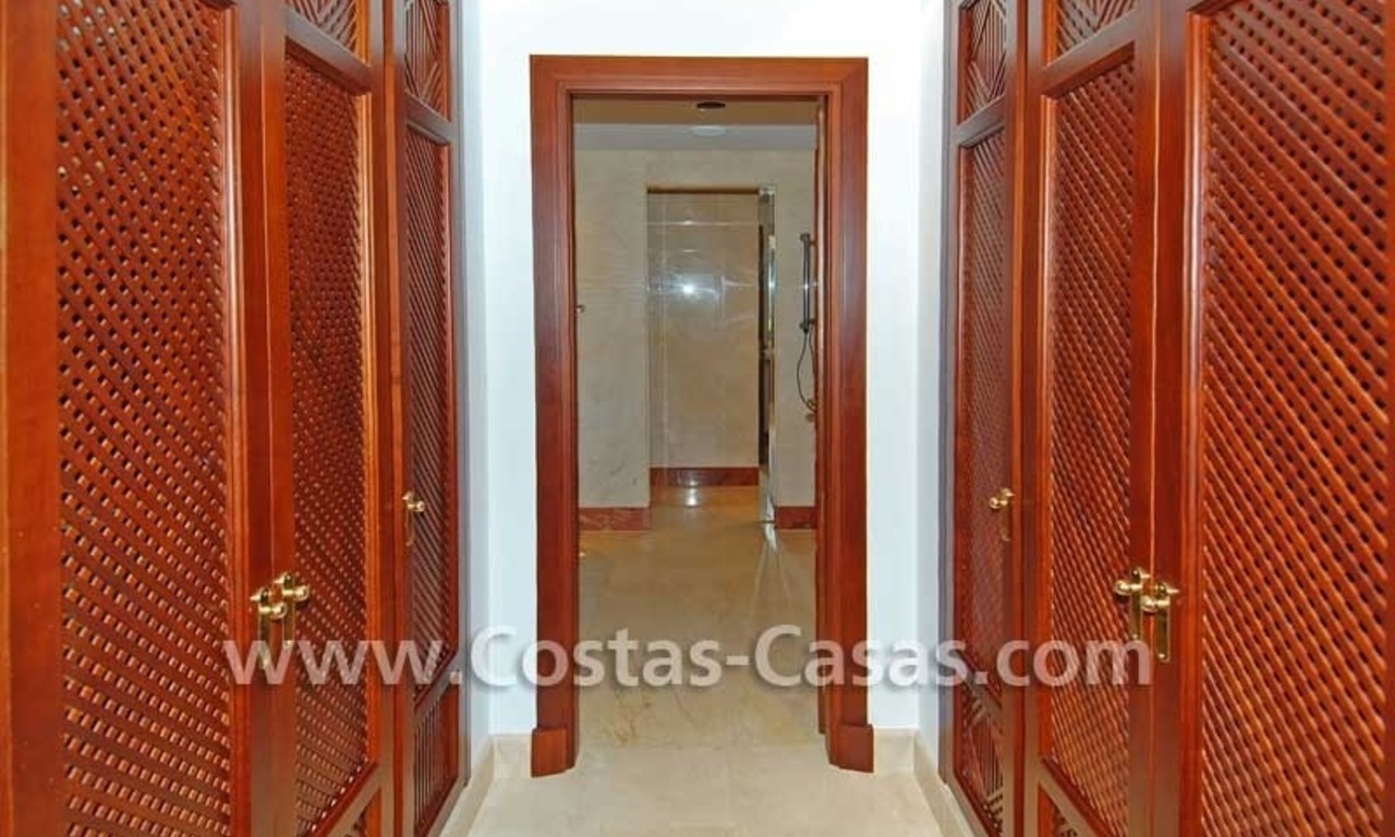 Rez de chaussee de luxe à vendre, première ligne de plage, nouvelle Mille d' O, Puerto Banús - Estepona 11