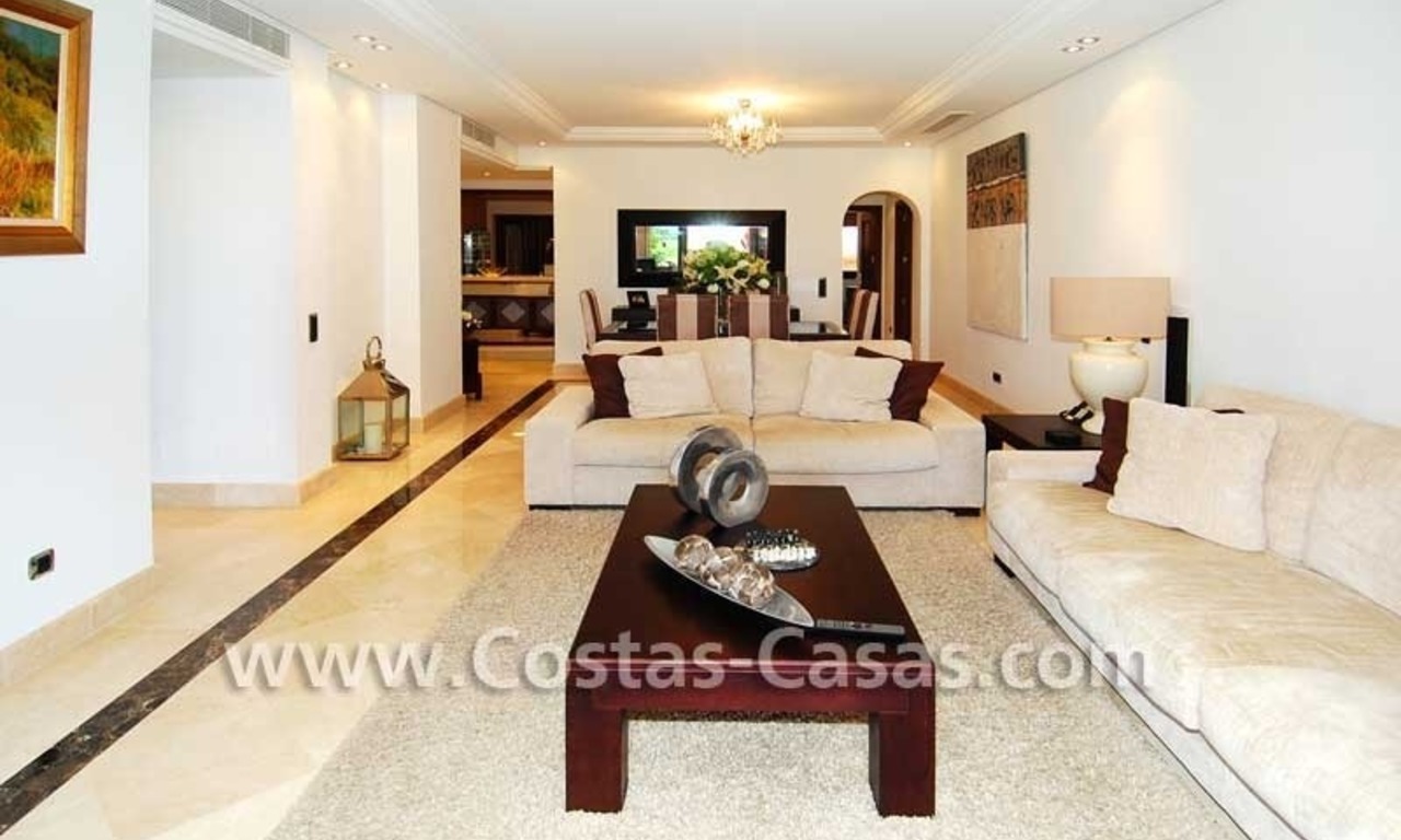 Rez de chaussee de luxe à vendre, première ligne de plage, nouvelle Mille d' O, Puerto Banús - Estepona 4