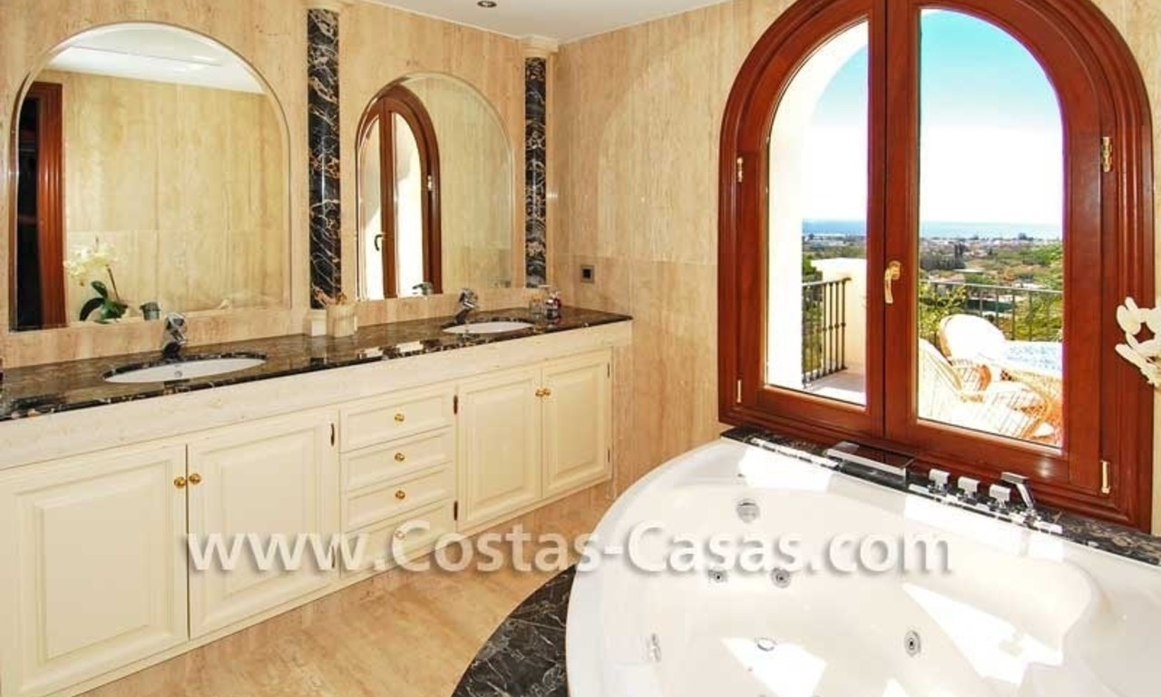 Villa de luxe à acheter dans un complexe de golf exclusif, nouvelle Mille d' Or, Puerto Banús - Marbella - Benahavis - Estepona 21