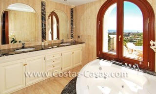 Villa de luxe à acheter dans un complexe de golf exclusif, nouvelle Mille d' Or, Puerto Banús - Marbella - Benahavis - Estepona 21