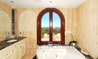 Villa de luxe à acheter dans un complexe de golf exclusif, nouvelle Mille d' Or, Puerto Banús - Marbella - Benahavis - Estepona 22