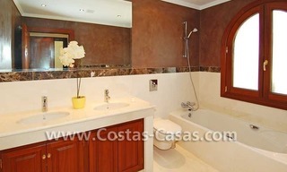Villa de luxe à acheter dans un complexe de golf exclusif, nouvelle Mille d' Or, Puerto Banús - Marbella - Benahavis - Estepona 24