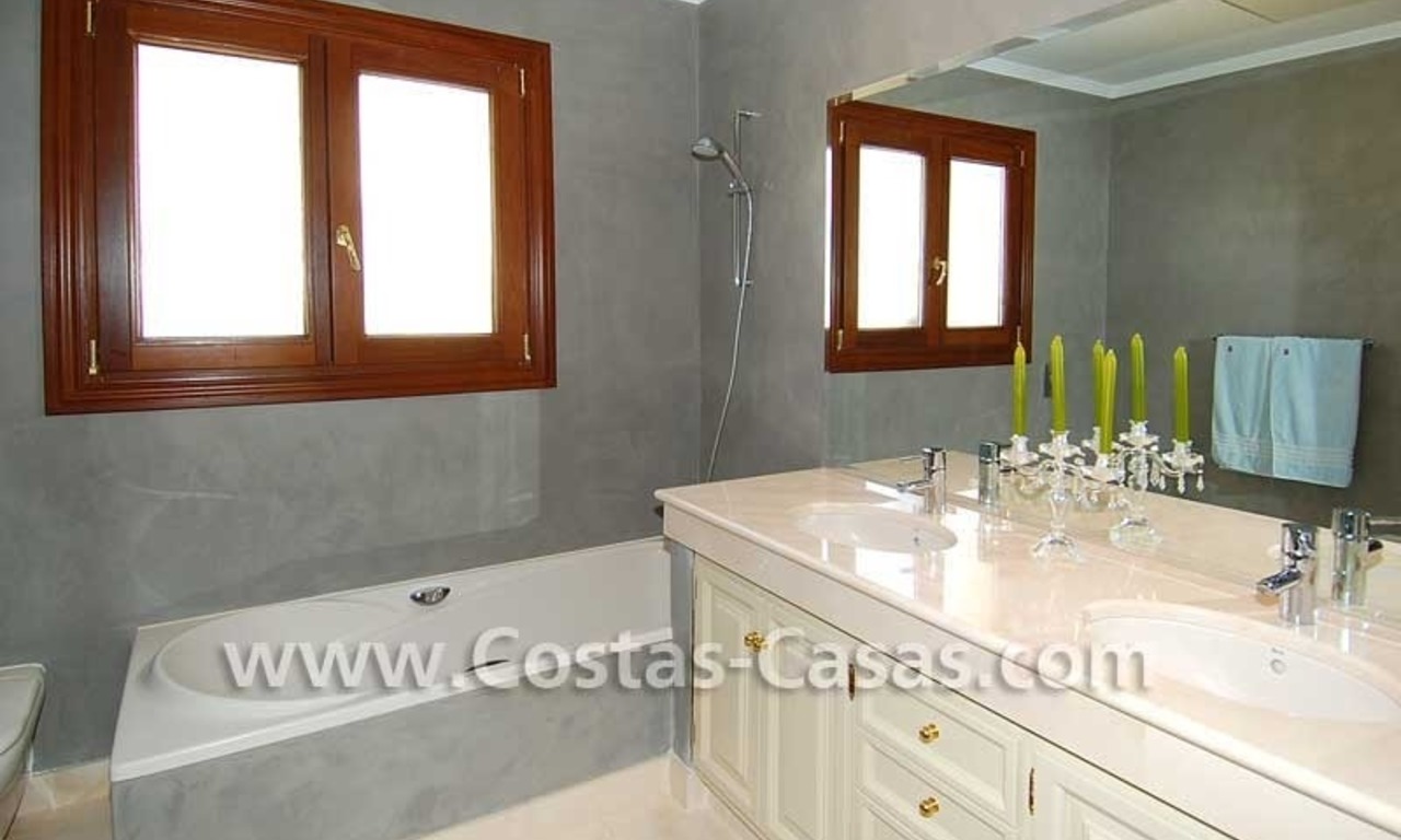 Villa de luxe à acheter dans un complexe de golf exclusif, nouvelle Mille d' Or, Puerto Banús - Marbella - Benahavis - Estepona 25