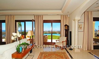Villa de luxe à acheter dans un complexe de golf exclusif, nouvelle Mille d' Or, Puerto Banús - Marbella - Benahavis - Estepona 11