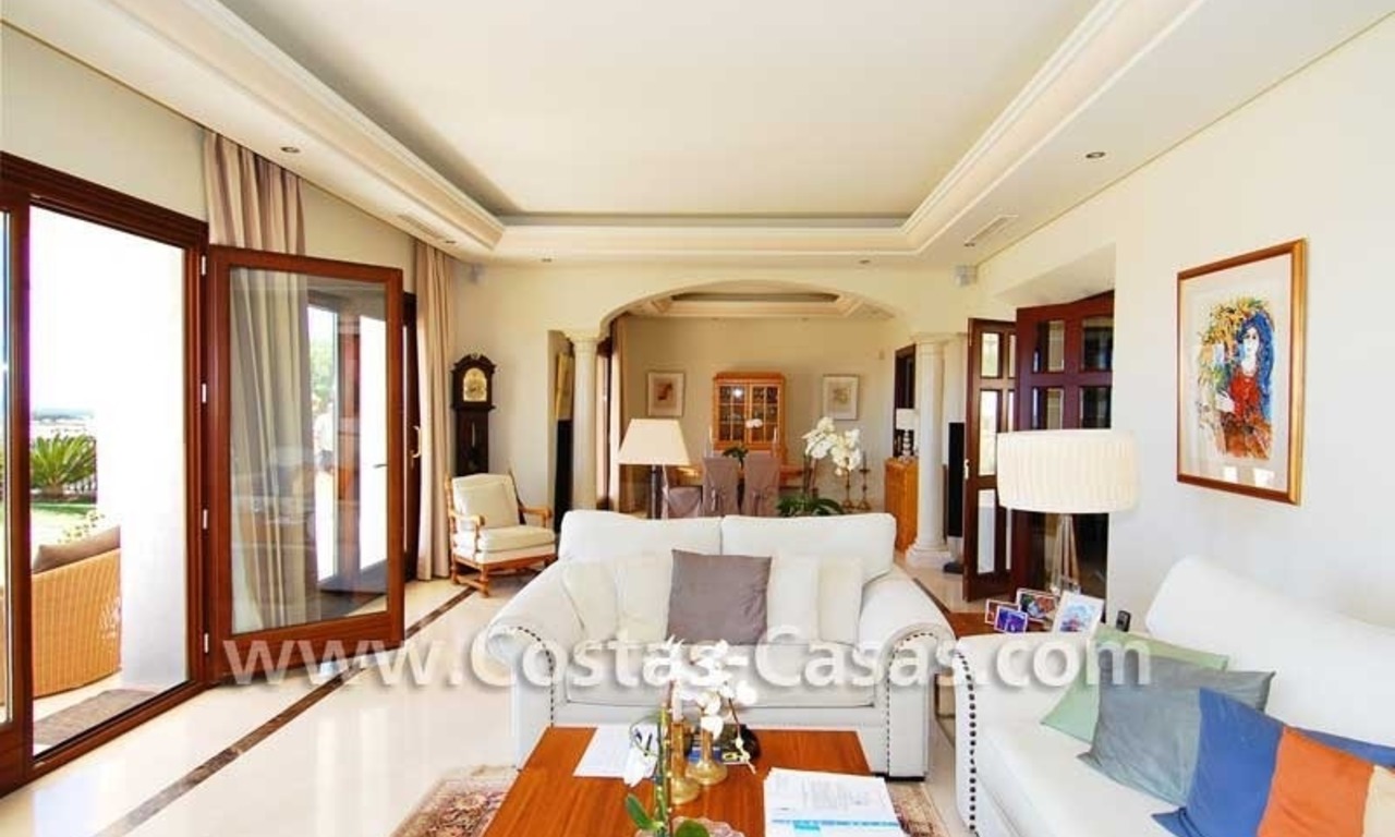 Villa de luxe à acheter dans un complexe de golf exclusif, nouvelle Mille d' Or, Puerto Banús - Marbella - Benahavis - Estepona 12