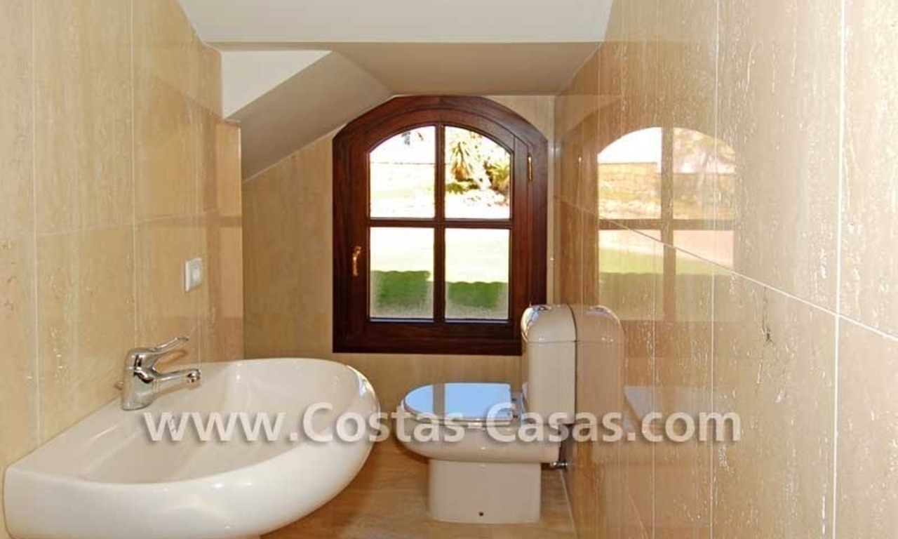  Nouvelle villa de style andalou moderne à vendre, complexe de golf, nouvelle Mille d' Or, Puerto Banús - Marbella, Benahavis - Estepona 20