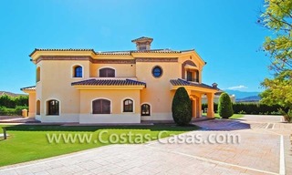  Nouvelle villa de style andalou moderne à vendre, complexe de golf, nouvelle Mille d' Or, Puerto Banús - Marbella, Benahavis - Estepona 3