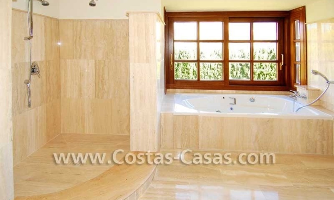 Nouvelle villa de style andalou à acheter, complexe de golf, nouvelle mille d' Or, Puerto Banús - Marbella, Benahavis - Estepona 22