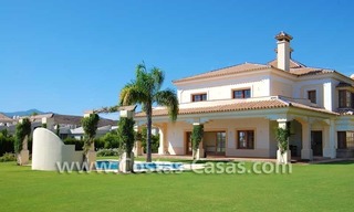 Nouvelle villa de style andalou à acheter, complexe de golf, nouvelle mille d' Or, Puerto Banús - Marbella, Benahavis - Estepona 3