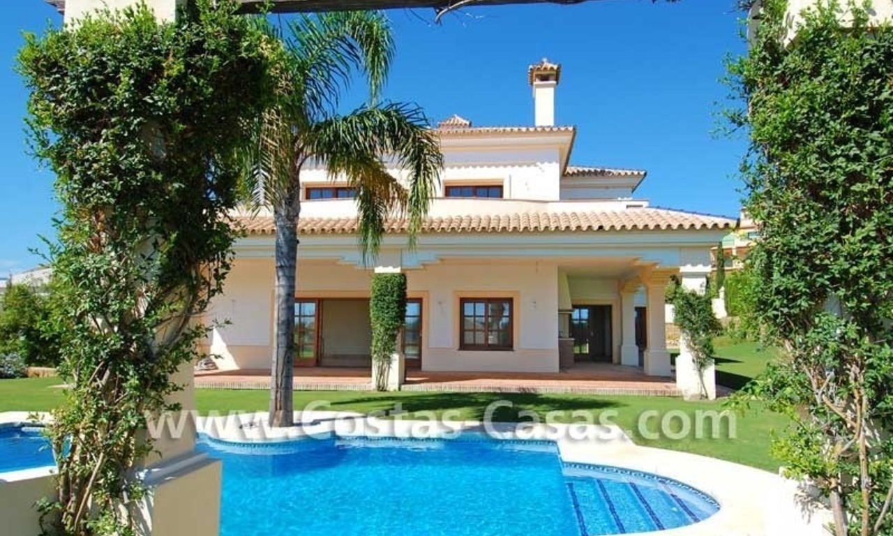 Nouvelle villa de style andalou à acheter, complexe de golf, nouvelle mille d' Or, Puerto Banús - Marbella, Benahavis - Estepona 5