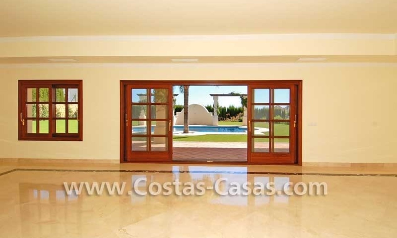 Nouvelle villa de style andalou à acheter, complexe de golf, nouvelle mille d' Or, Puerto Banús - Marbella, Benahavis - Estepona 9