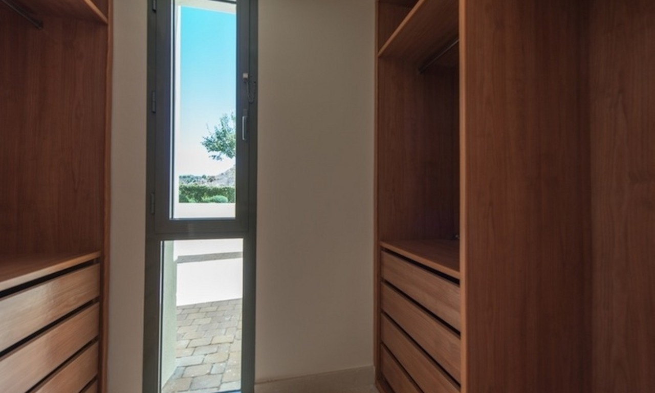 Appartement de style moderne à vendre, dans un complexe de golf dans la zone de Marbella - Benahavis - Estepona 12