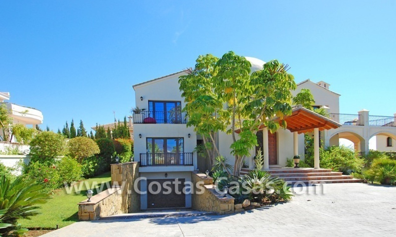 Villa de luxe à vendre, complexe exclusif de golf, Nouvelle Mille d’Or, entre Marbella et Estepona 1