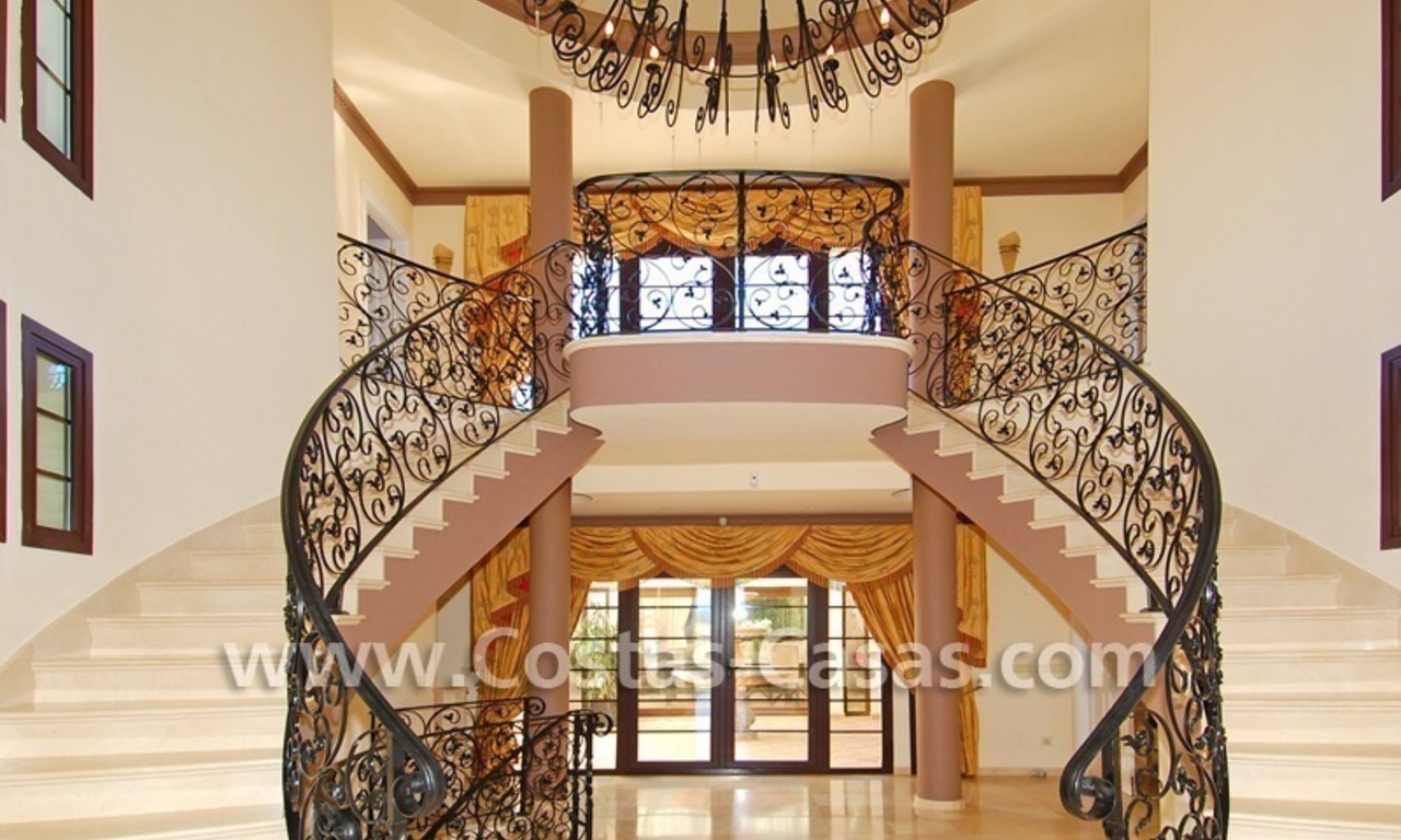 Villa de luxe à vendre, complexe exclusif de golf, Nouvelle Mille d’Or, entre Marbella et Estepona 12