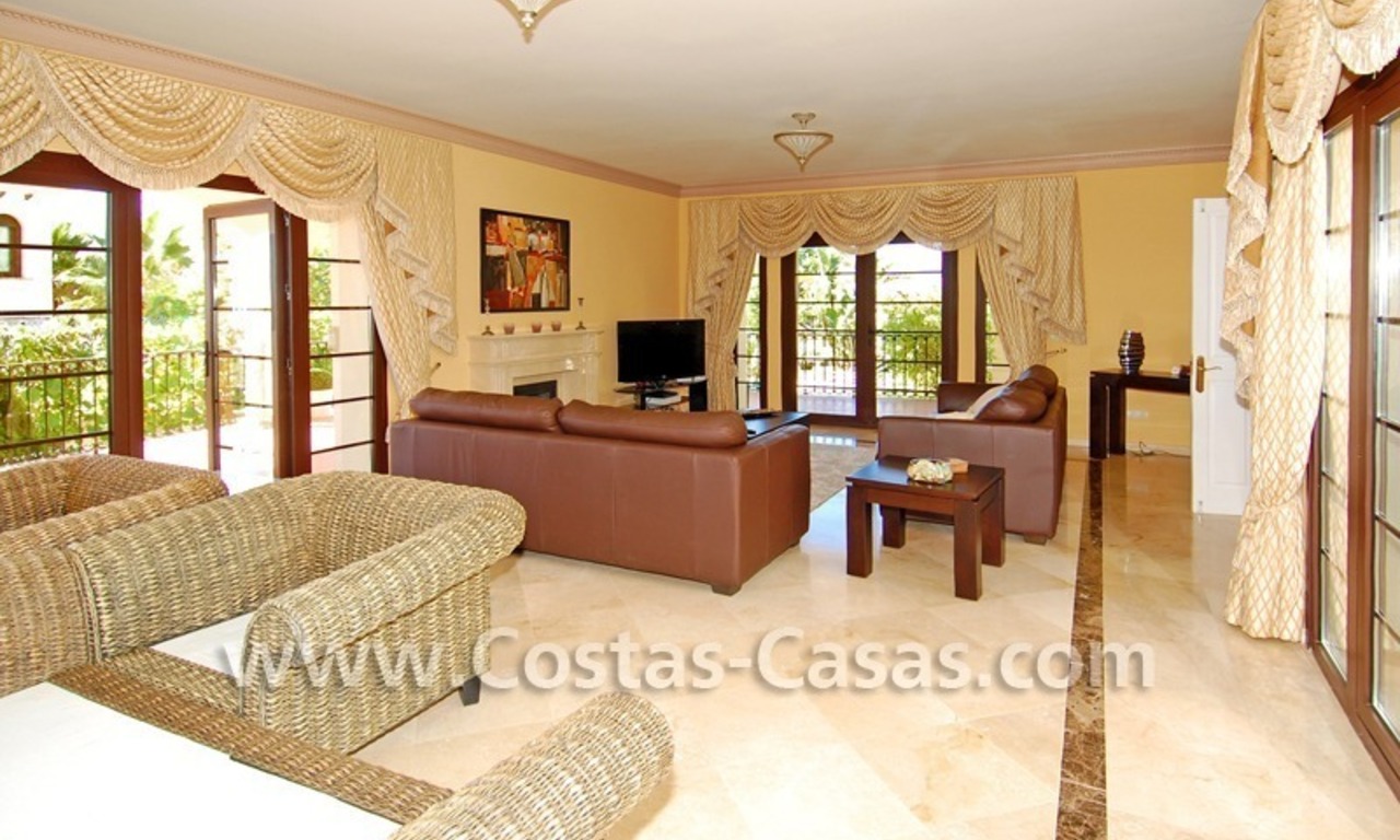 Villa de luxe à vendre, complexe exclusif de golf, Nouvelle Mille d’Or, entre Marbella et Estepona 15