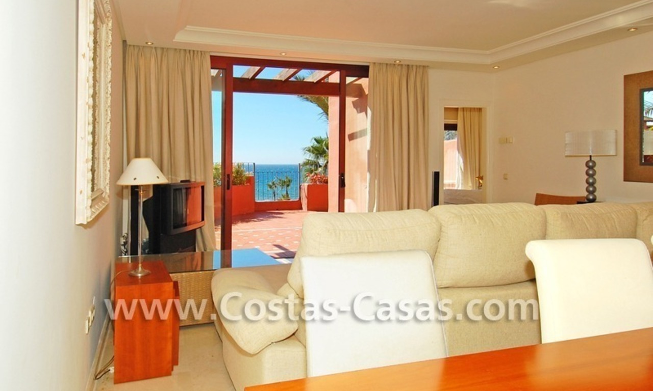 Penthouse duplex de luxe à vendre, dans un complexe en première ligne de plage, nouvelle Mille d' Or, Marbella - Estepona 2