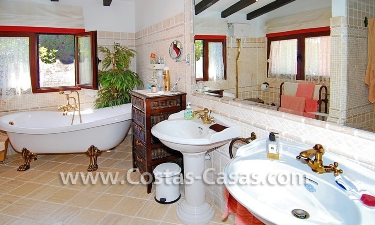 Villa rustique à vendre sur la nouvelle Mille d' Or, Puerto Banús - Marbella, Benahavis - Estepona 24
