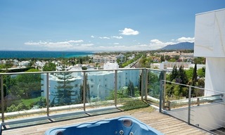 Appartements et penthouses exclusifs de construction nouvelle en vente dans la Mille d' Or, Marbella 0