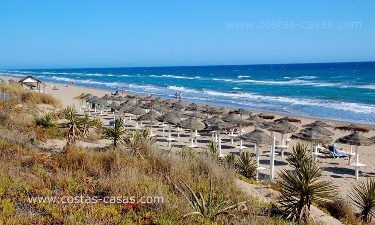 Villas de luxe en première ligne de plage en vente à Marbella 10