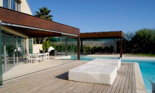 Villa moderne en première ligne de plage à acheter à Marbella 3