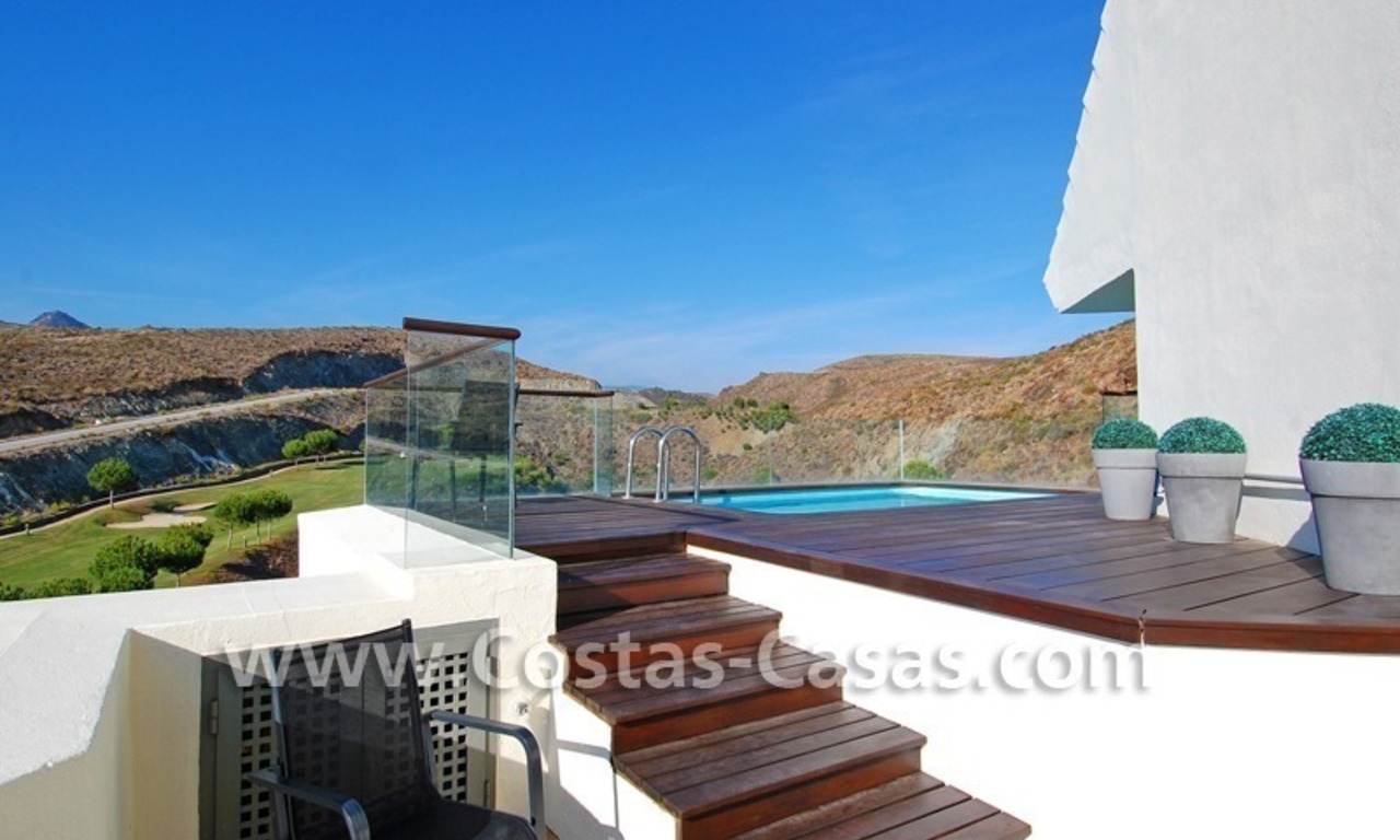 Penthouse moderne de luxe en première ligne de golf dans un complexe de 5 étoiles dans la zone de Benahavis - Estepona - Marbella 5