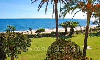 Appartement penthouse en première ligne de plage à vendre, Nouvelle Mille d' Or, Marbella - Estepona 1