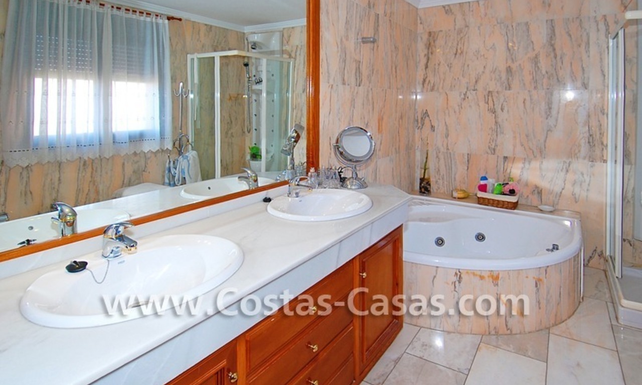 Villa de luxe à vendre dans la zone de Marbella - Estepona - Benahavis 22