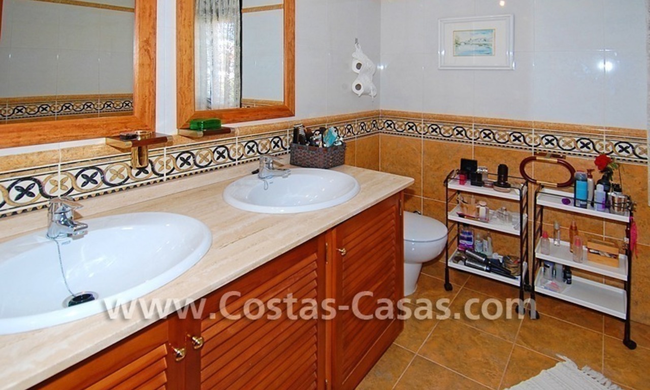 Villa de luxe à vendre dans la zone de Marbella - Estepona - Benahavis 24