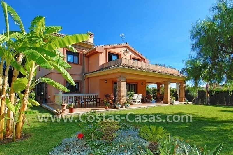 Villa de luxe à vendre dans la zone de Marbella - Estepona - Benahavis