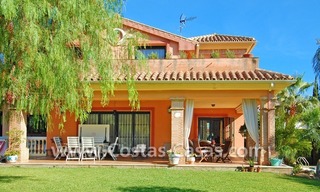 Villa de luxe à vendre dans la zone de Marbella - Estepona - Benahavis 1