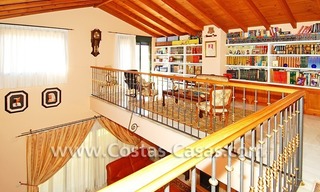 Villa de luxe à vendre dans la zone de Marbella - Estepona - Benahavis 11
