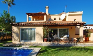 Bonne affaire! Villa de style classique à vendre dans Nueva Andalucía - Marbella 0