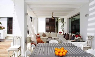 Opportunité! Villa moderne de style contemporain à acheter à Marbella - Benahavis 2
